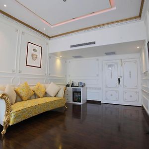 Suite City View